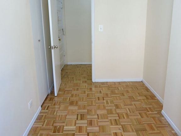 5th image of 509 E 78th St APT 6G