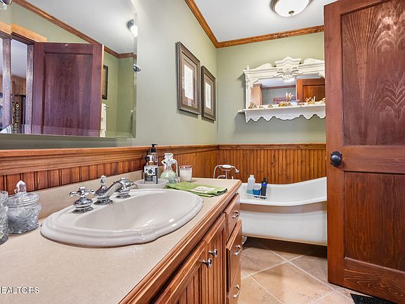 17th image of this home