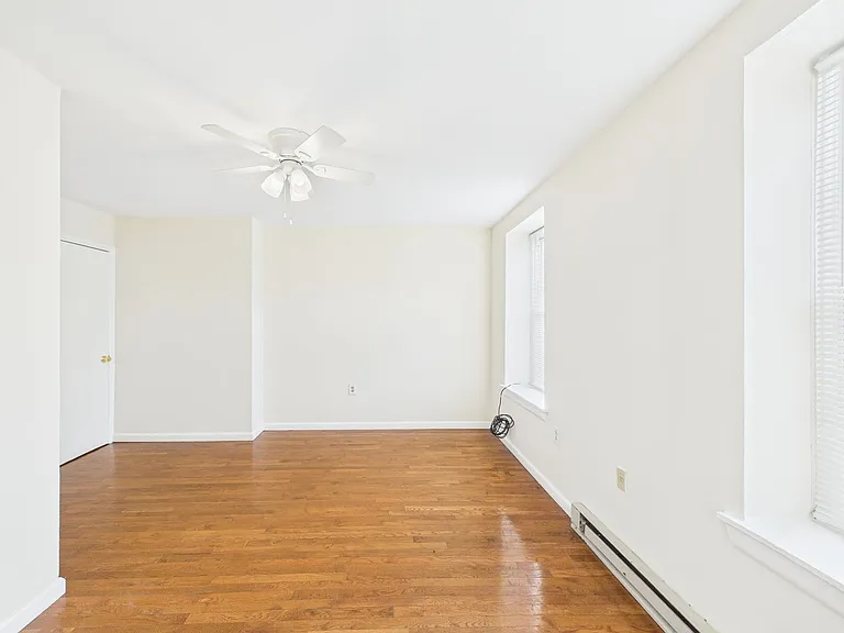 1519 N Bouvier St — Photo 14