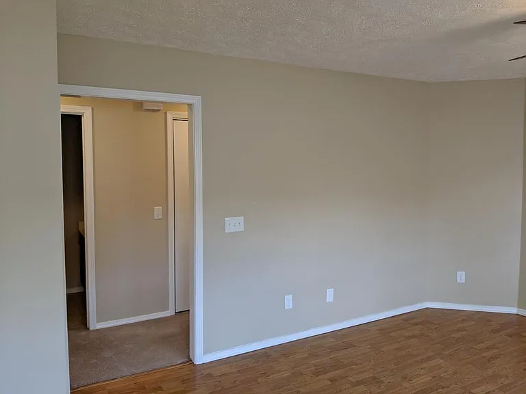 1708 S 10th Ave — Photo 5