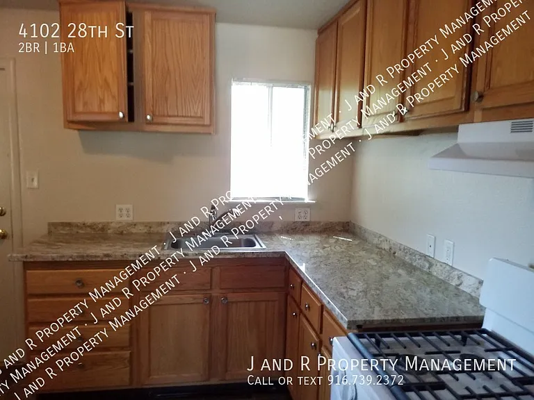 4102 28th St — Photo 8