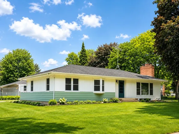 401 John St, Ripon, WI 54971