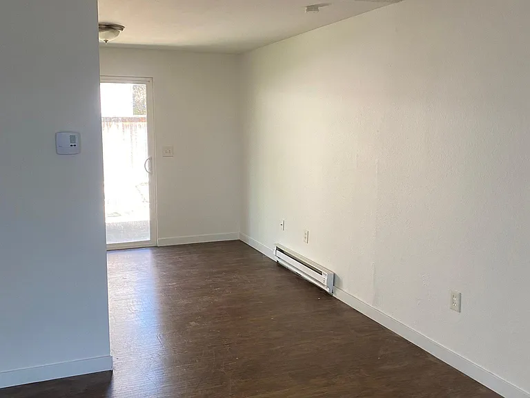 4030 S Warner St — Photo 7