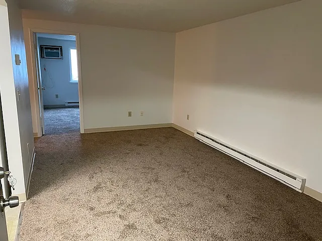 2 bed, $950 — Photo 2