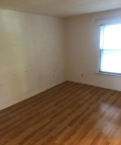 63 Schubert St #2R — Photo 2