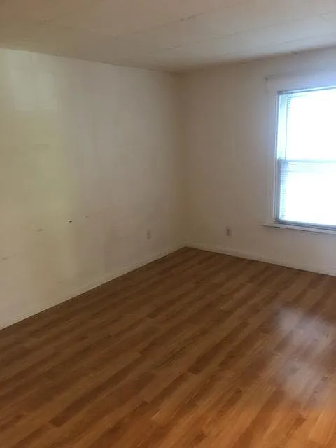 Building Photo - 63 Schubert St #2R
