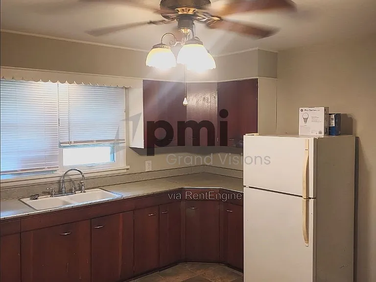 2060 N Water St — Photo 3