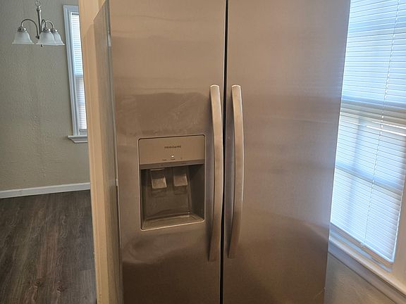 4th image of 106 NE Bell Dr