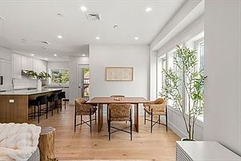 4th image of 2 Elm Ct #18