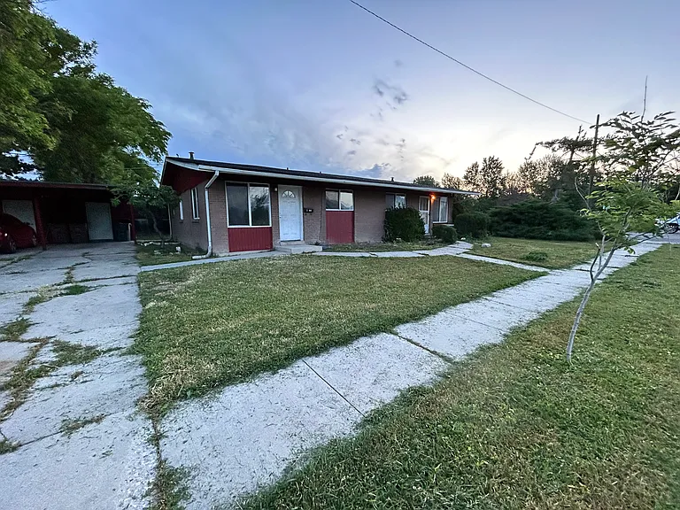 1208 W Harris Ave — Photo 7