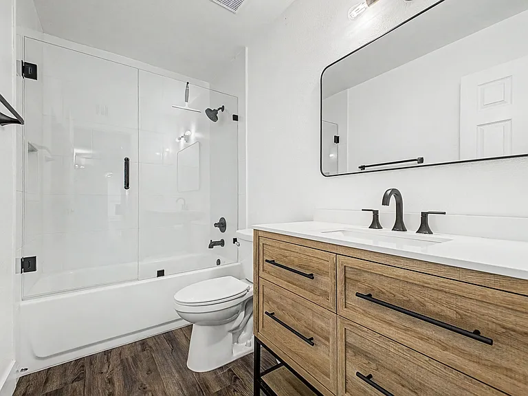 3236 E Windrose Dr — Photo 12
