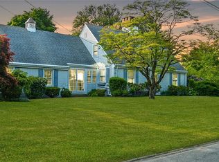 25 Pequot Rd, Pawtucket, RI 02861