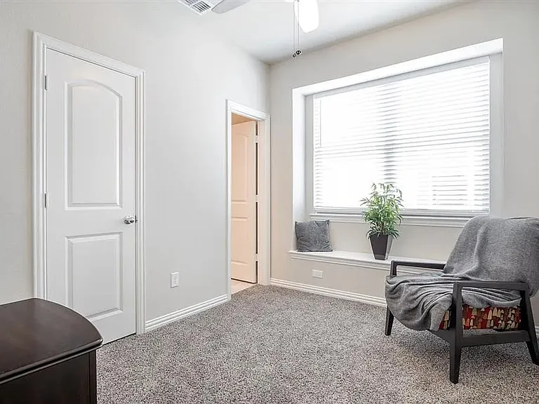Lamar Townhomes — Photo 18