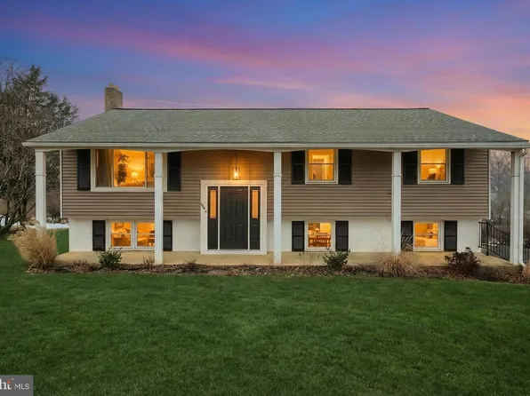 56 York Rd, Jacobus, PA 17407