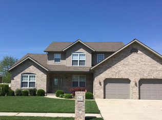 1139 Hunters Trl, Mascoutah, IL 62258