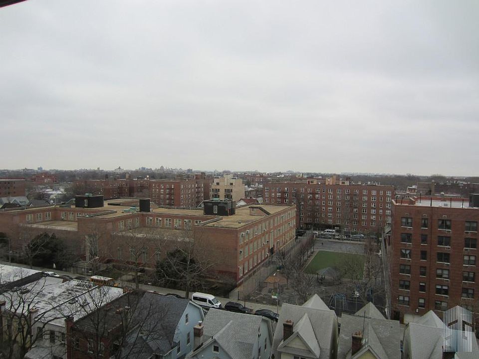 2nd image of 455 Ocean Pkwy APT 10A