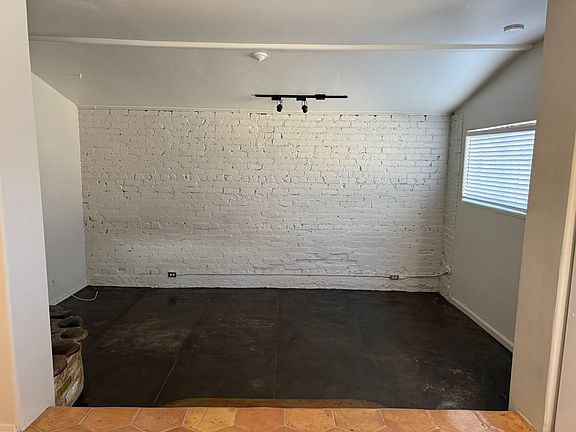 4th image of 115 N Euclid Ave #B
