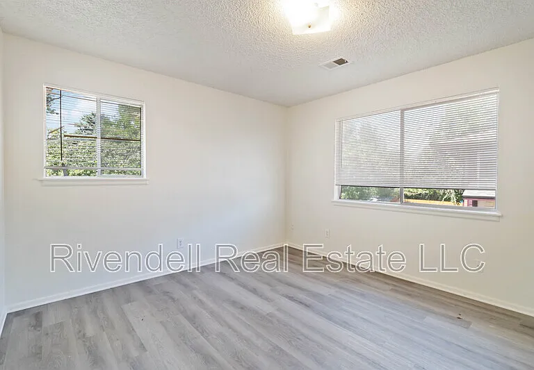 363 Geneva St #D — Photo 10