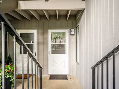 4000 Carman Dr #A4, Lake Oswego, OR, 97035