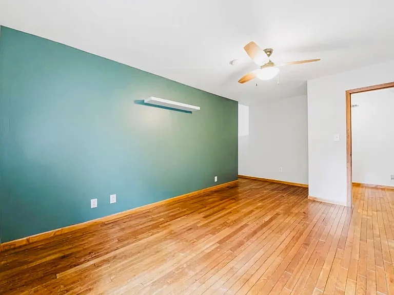 947 Canterbury Dr #60014 — Photo 1