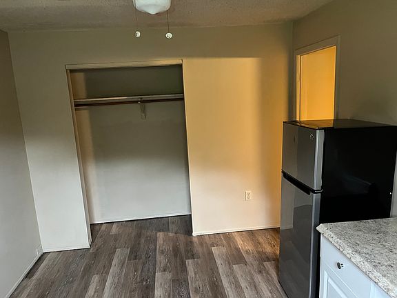 5th image of 783 Formosa Ave #B2