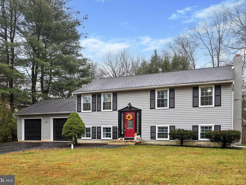 1st image of 65 Maine Trl