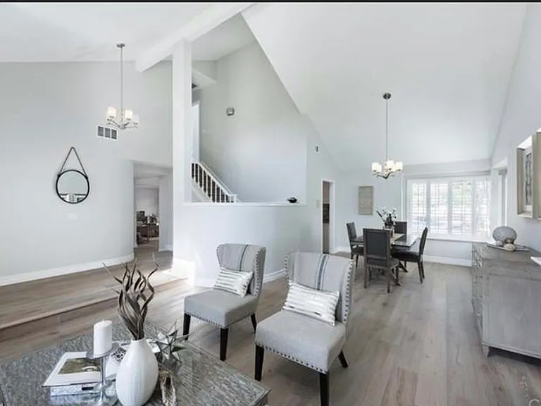 Montbury Dr — Photo 14