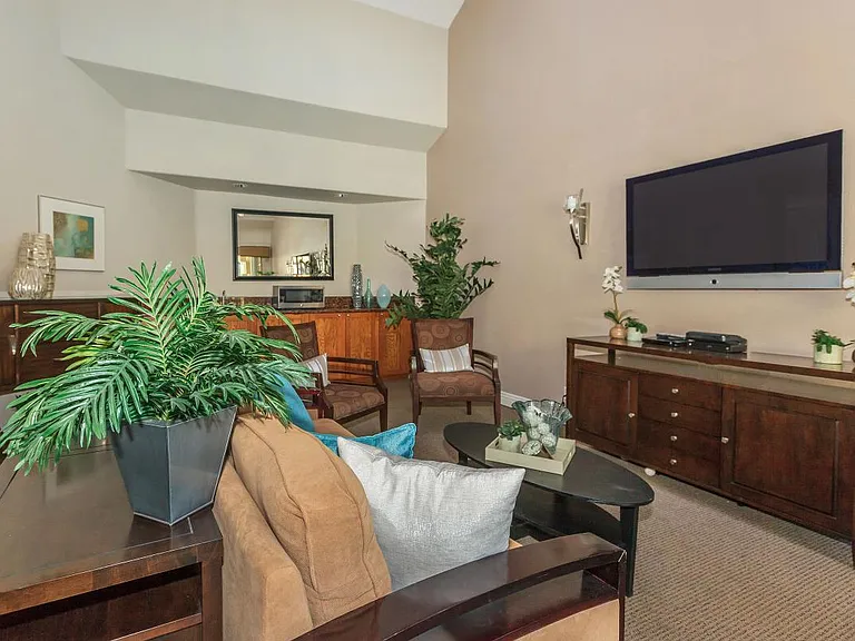 StoneCreek Apartment Homes — Photo 4