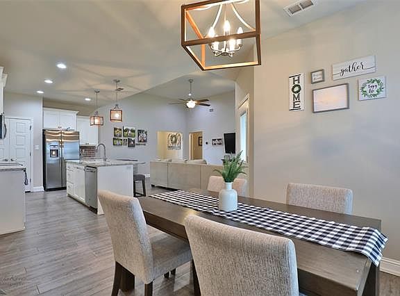 4th image of 250 Bella Way