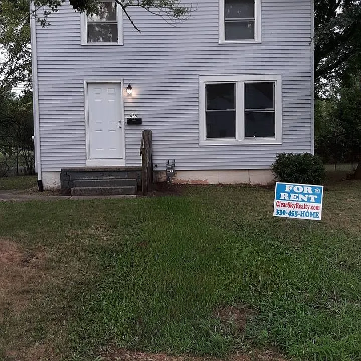 455 Oak Ave