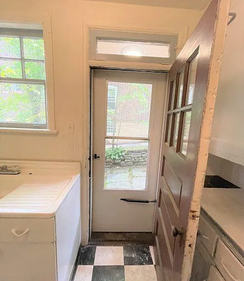 1405 Severn St #B1 — Photo 42