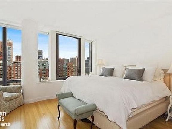 3rd image of 2 River Ter APT 23E