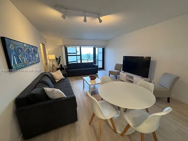 3800 Galt Ocean Dr #309 — Photo 3