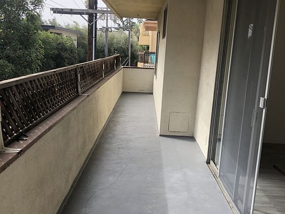 2nd image of 11946 Montana Ave #303