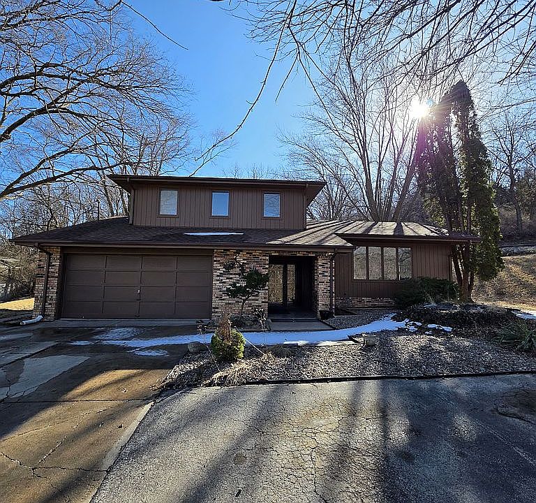 1st image of 813 College Rd