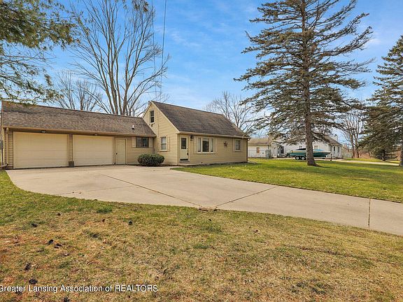 3rd image of 2795 Del Mar Dr