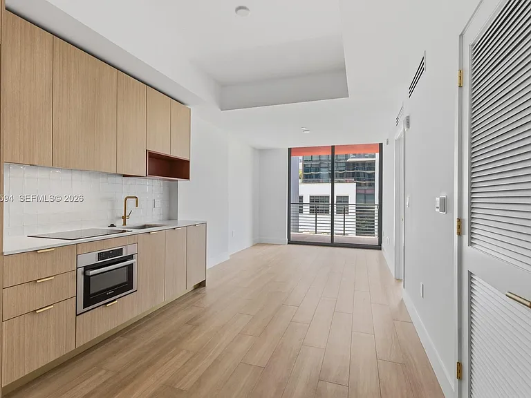 90 NE 32nd St #506 — Photo 5