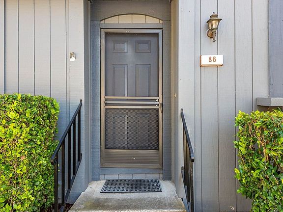 4th image of 86 Gazania Ct