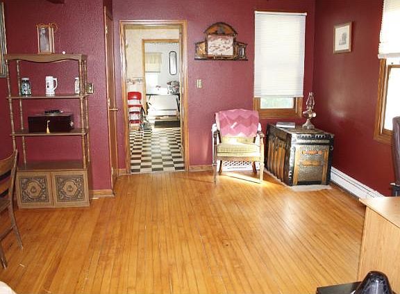 5th image of 320 1st Ave N