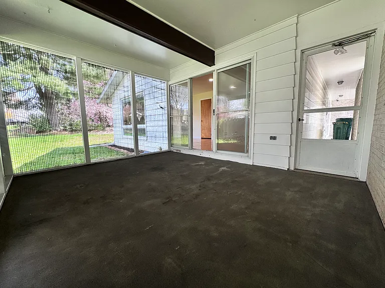 6026 Clubhouse Ln — Photo 10