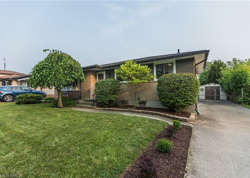 25 Rolling Acres Dr, Welland, ON L3C 3N4 Zillow