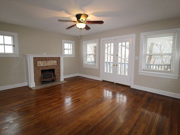 4th image of 4005 Bell St