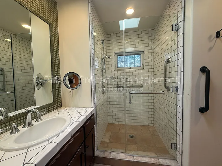2166 Palomar Ave — Photo 15