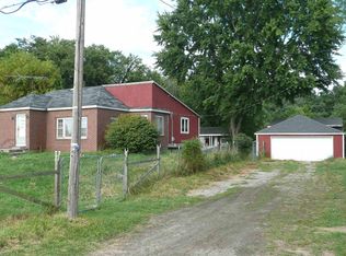 61398 Mayflower Rd, South Bend, IN 46614