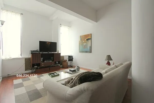 Rented by City Connections Realty | media 4