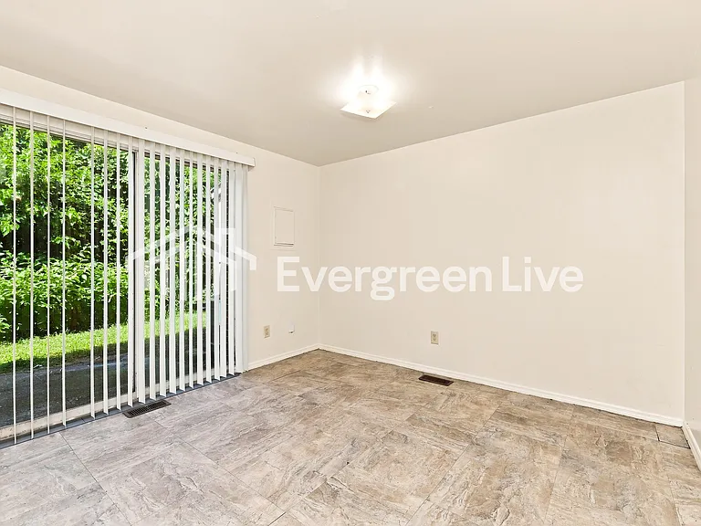 7691 Mount Hood Dr — Photo 6