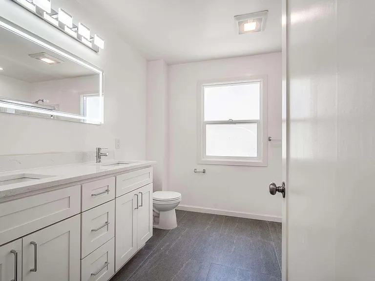 1305 Walnut St #1305 — Photo 32