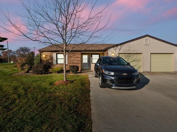 701 Riley Rd, Kendallville, IN 46755