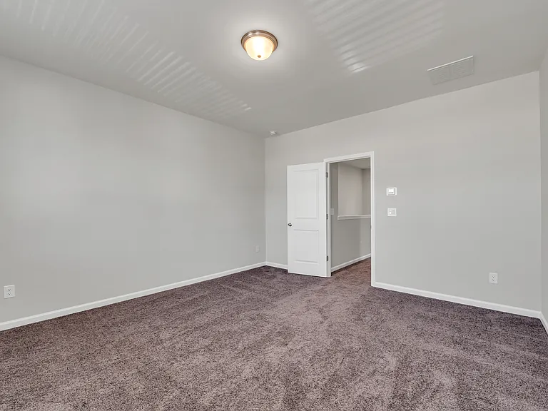 1331 Creekview Ln — Photo 33