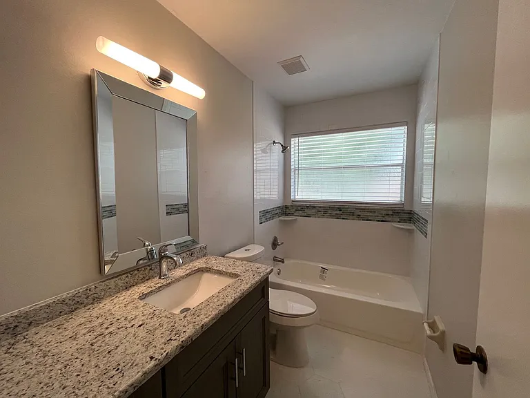 820 Stonechapel Ct — Photo 22